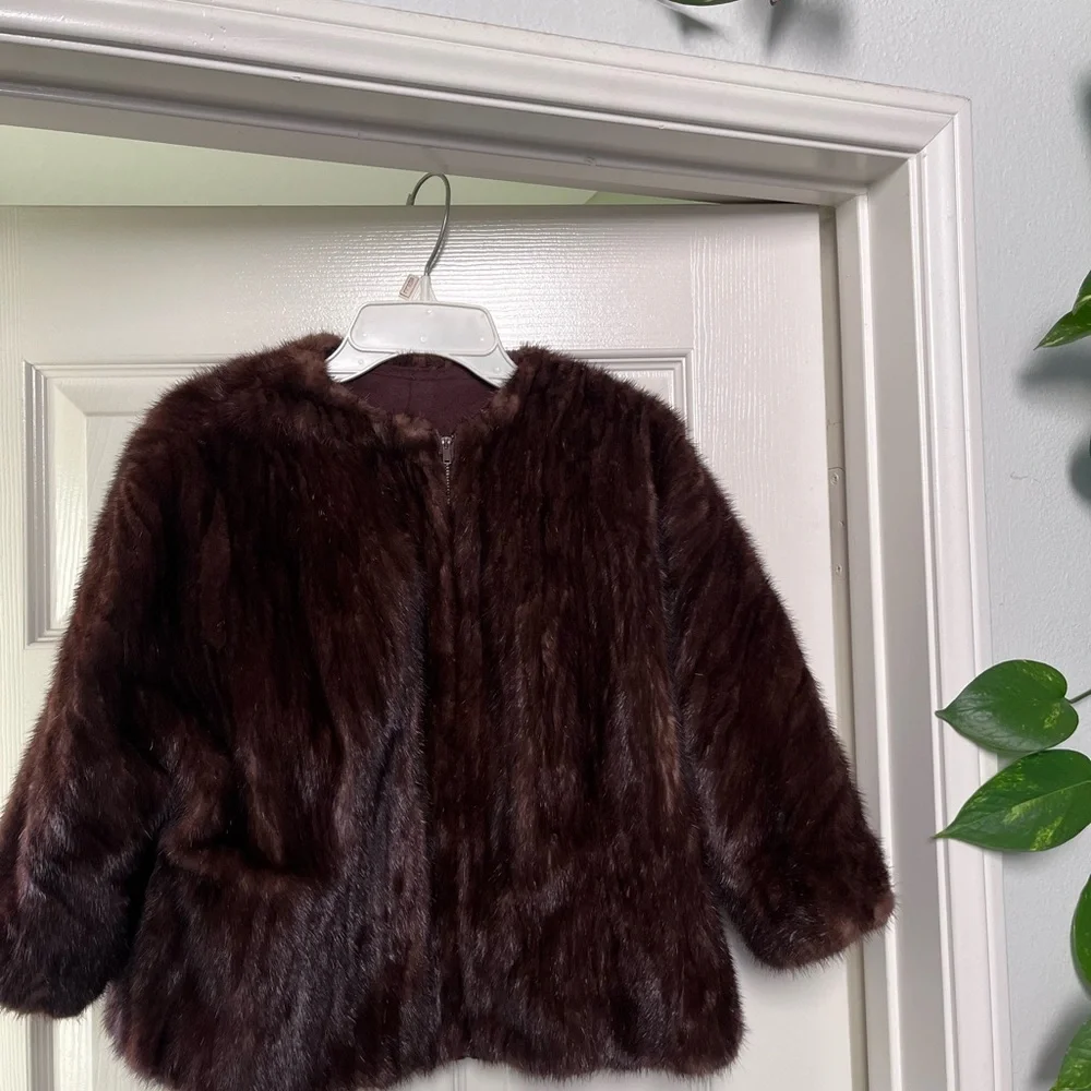 Women’s rich brown fur cropped jacket - Picture 5 of 10